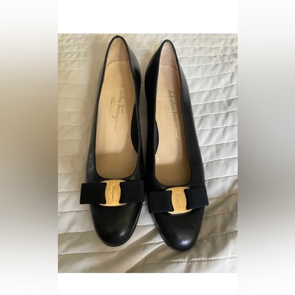 Salvatore Ferragamo Shoes - salvatore ferragamo kitten small heel with bow 7narrow Italy so darn cute carla